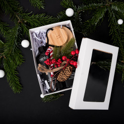 Dovanų rinkinys dovanų dėžutėje ŽIEMOS PRIESKONIAI. Kvapioji esencija, kūno šepetėlis ir muilas. 