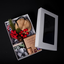 Dovanų rinkinys dovanų dėžutėje KVAPŲ ŠILUMA. Šepetėlis, taurelė kvapams ir eteriniai aliejai 