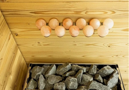 Himalajų druskos nauda pirtyje ir kaip ją ten naudoti