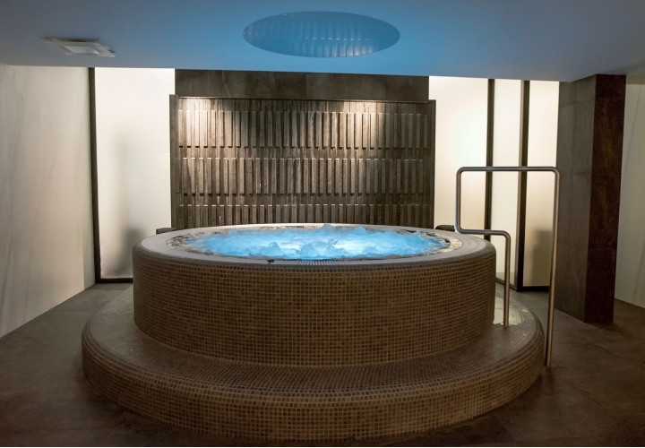 SPA centras EAST ISLAND