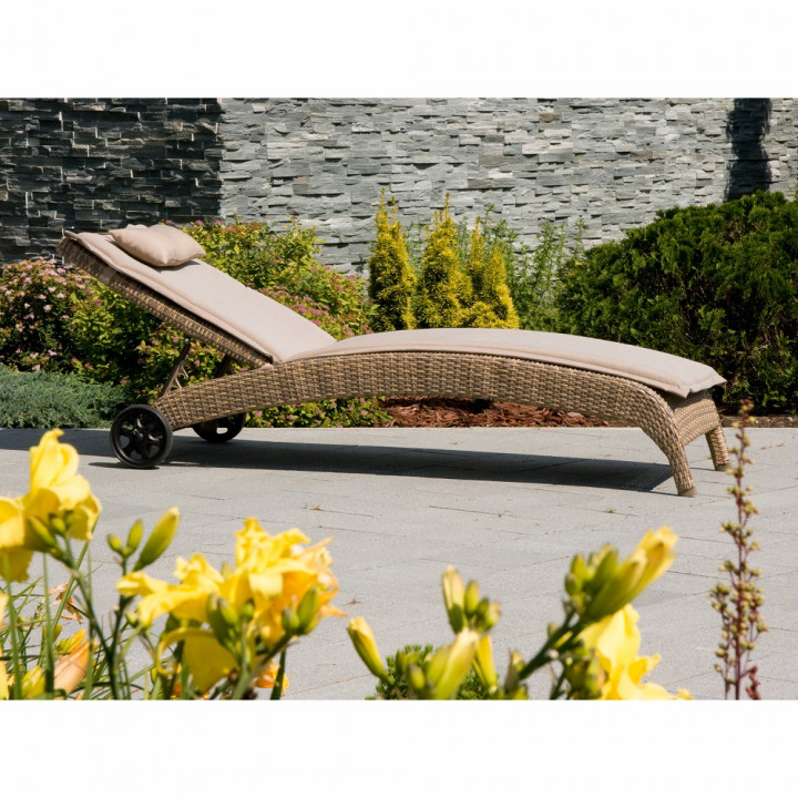 Gultas Wicker, kapučino spalvos