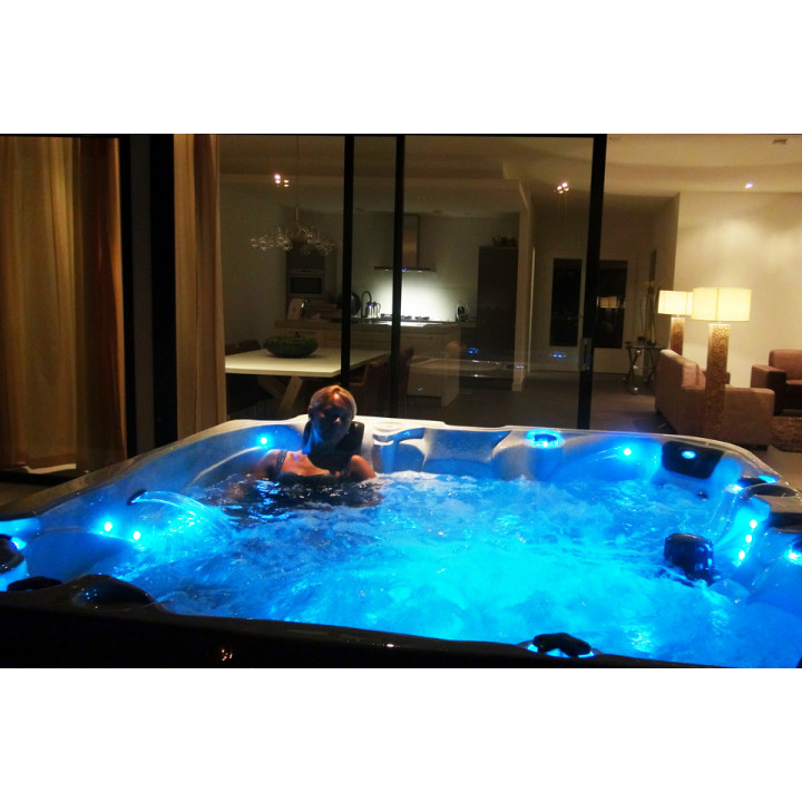 SPA masažinis baseinas - Solace