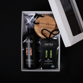 Dovanų rinkinys dovanų dėžutėje ŽIEMOS PRIESKONIAI. Kvapioji esencija, kūno šepetėlis ir muilas. 