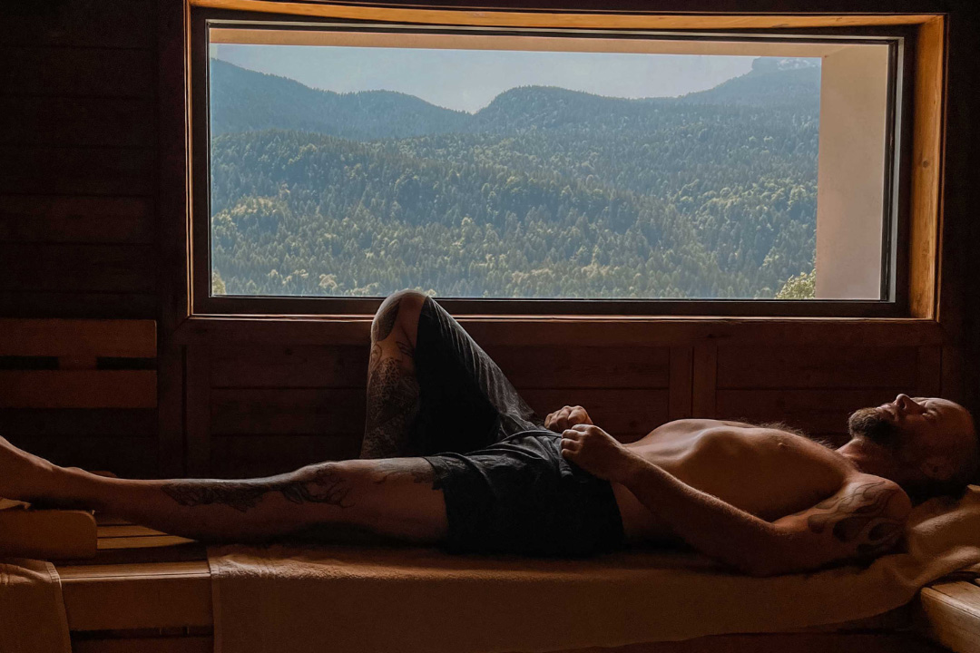 vyras ilsisi gulėdamas pirtyje