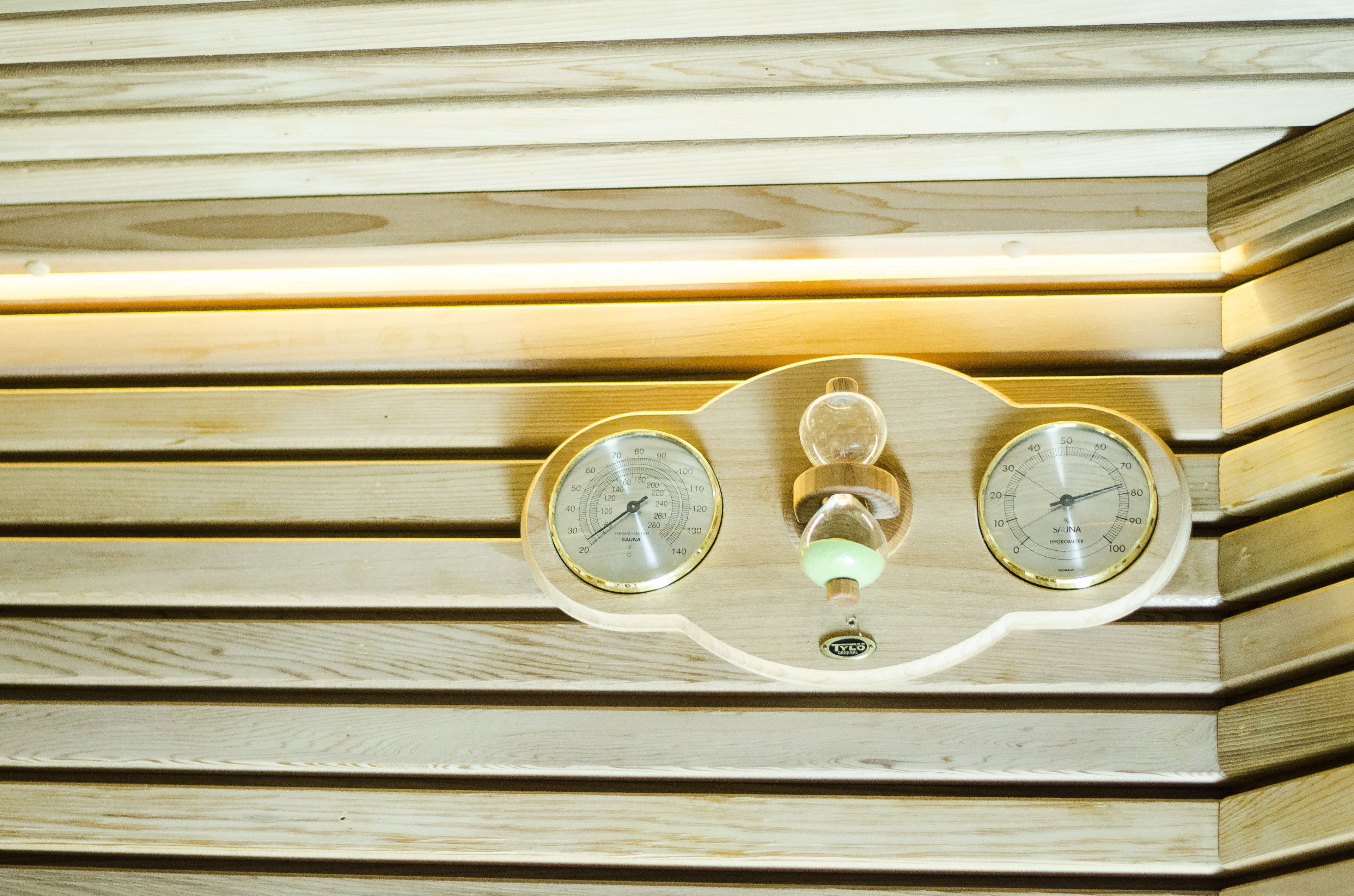Sauna su ergonominiu gultu ir kedro mediena