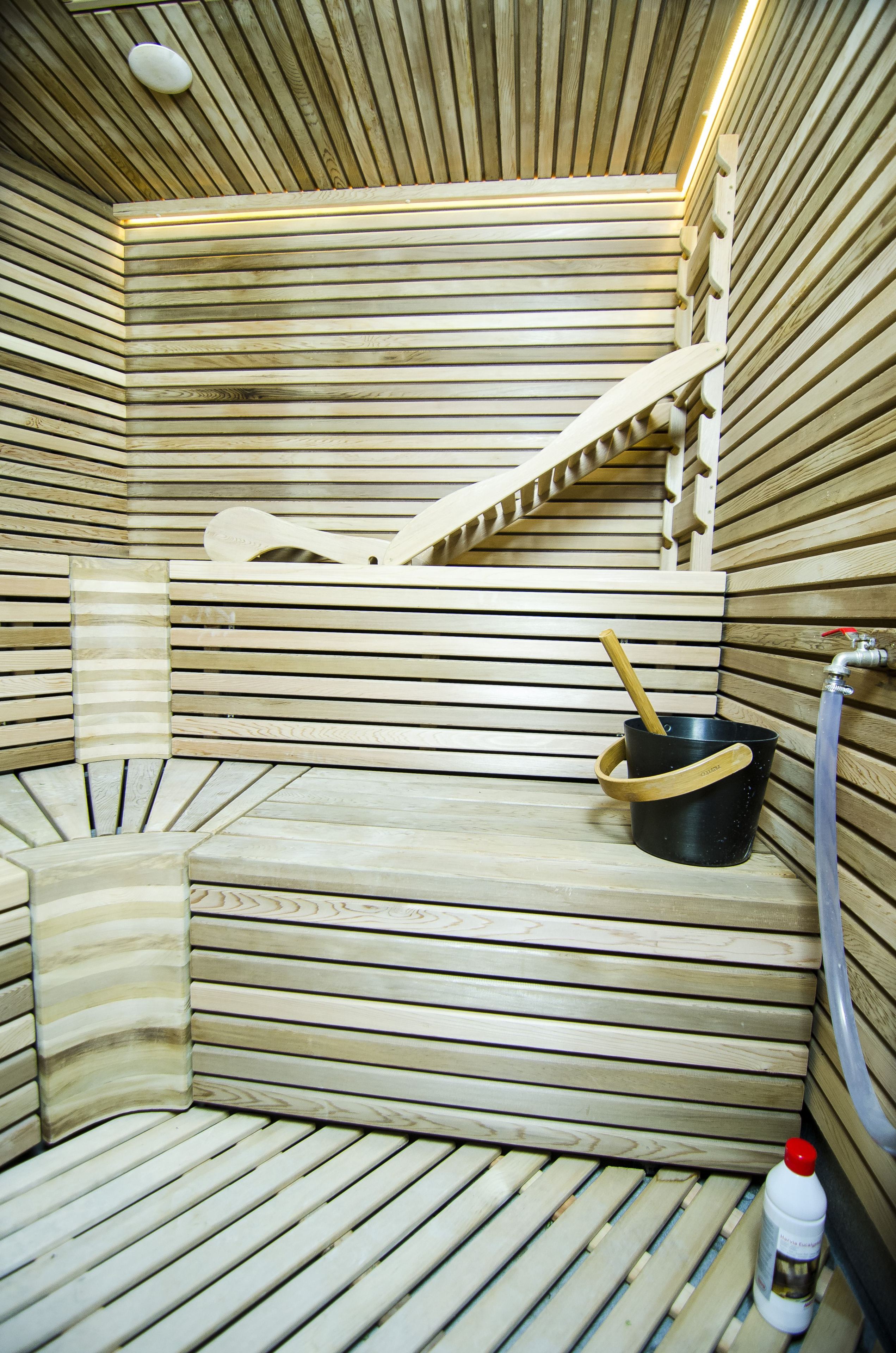 Sauna su ergonominiu gultu ir kedro mediena