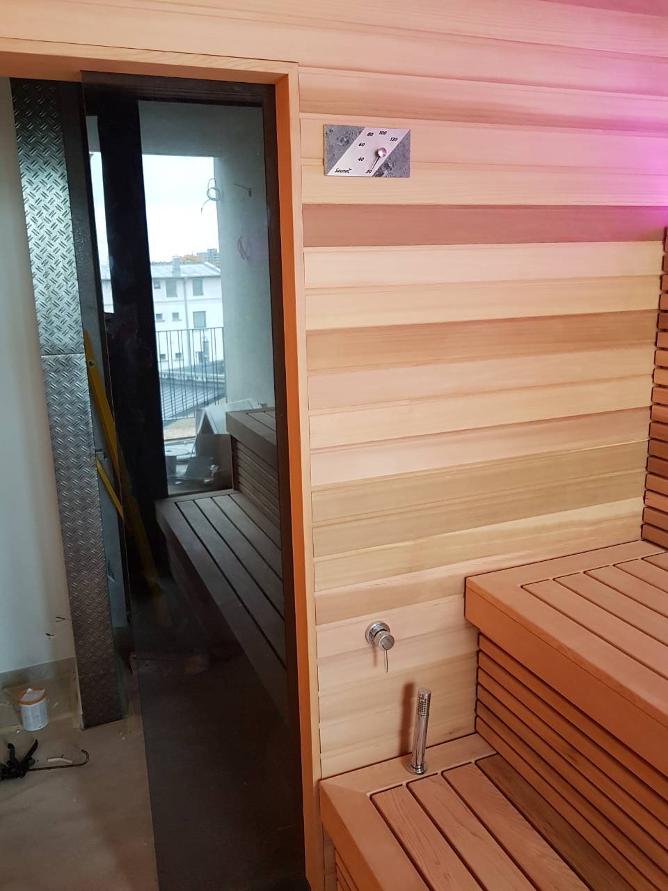 Kombi sauna su Himalajų druskos siena