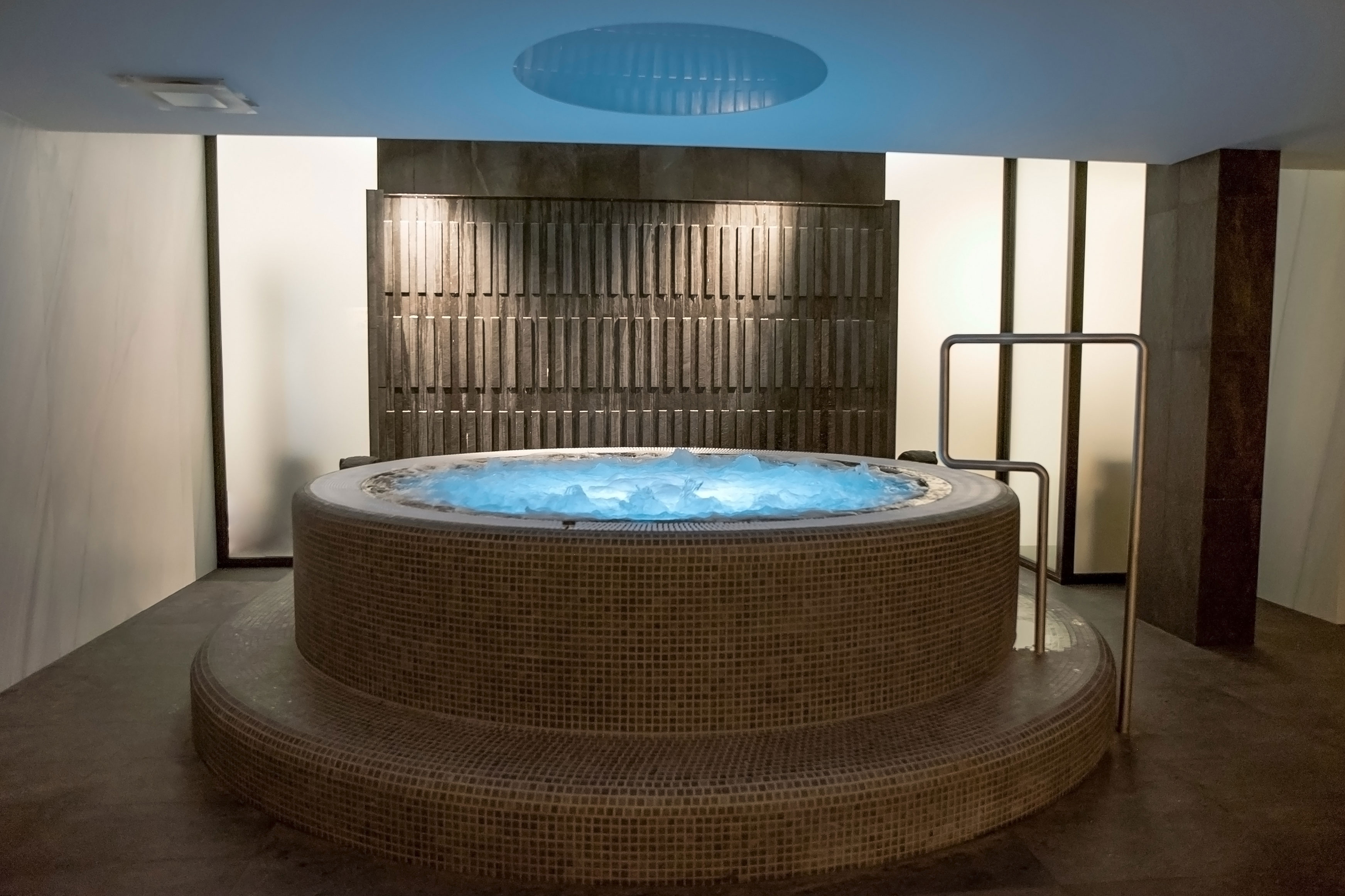 SPA centras EAST ISLAND